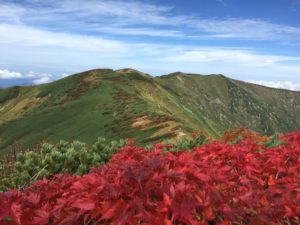 門内岳と紅葉